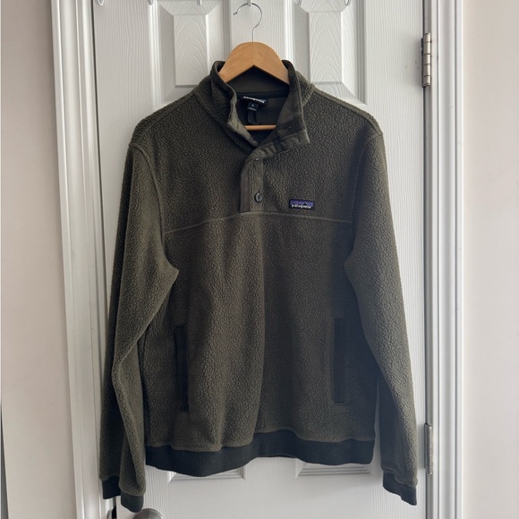 Patagonia Men’s Green Synchilla Sweater - Picture 6 of 8